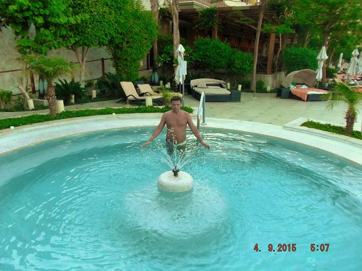 принимаем душ))