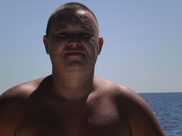 на море