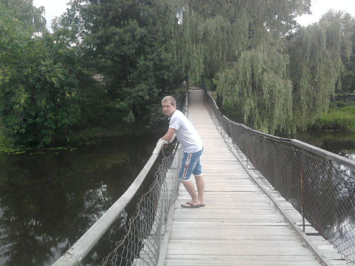 Нежен и любезен