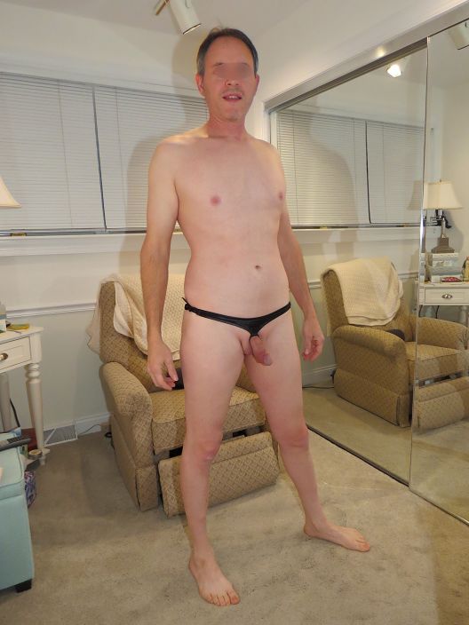 Hairless body and legs cockring Thong