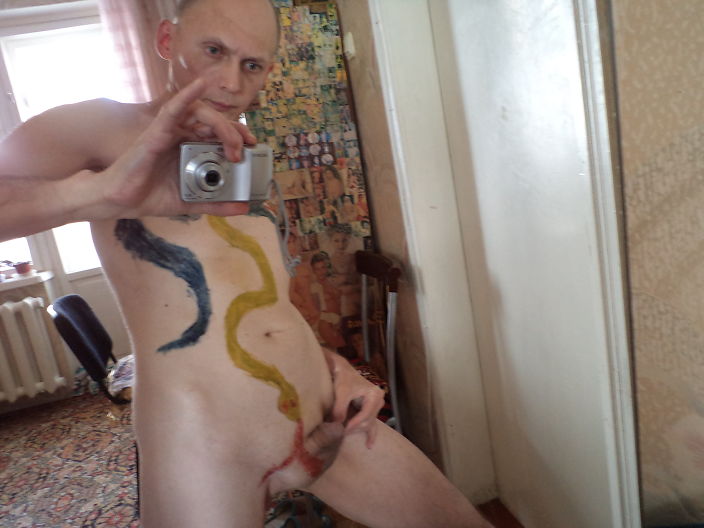Порно боди-арт: две змеи 12