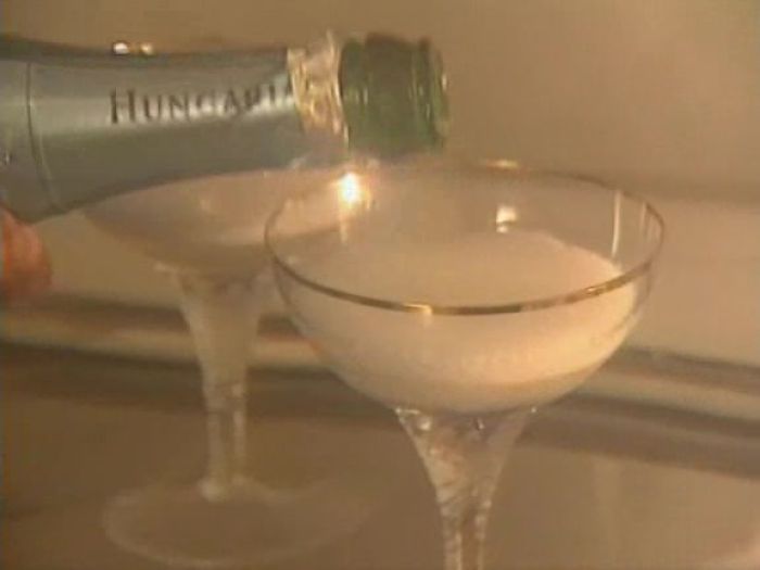 I like to help the maid