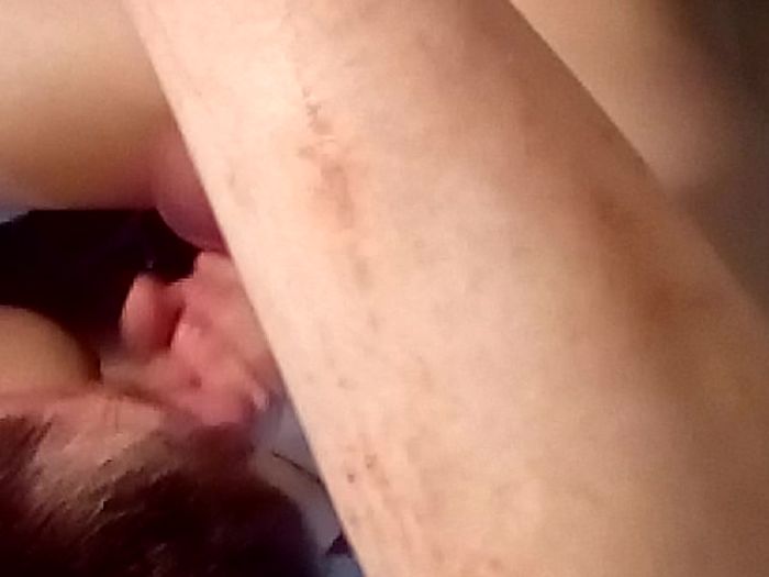 Сосу  мне приятный член