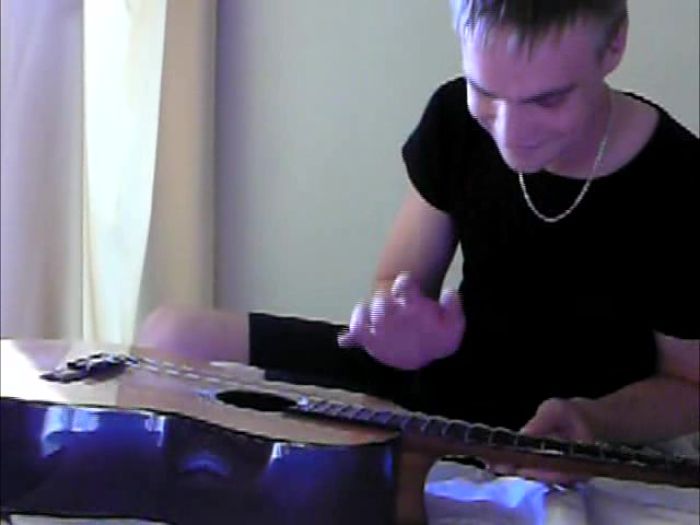 Стучу не гитаре