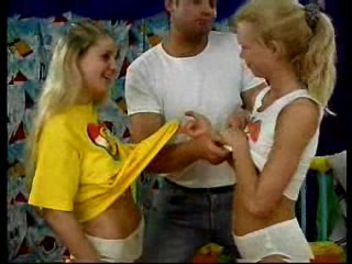 молоденькие студентки