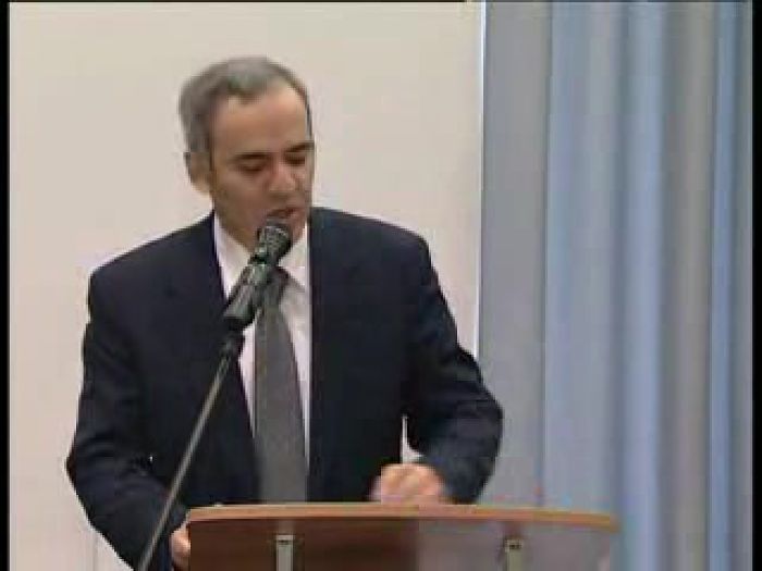 Летающий член