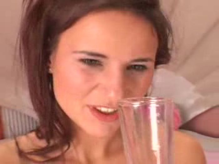 Cum guzzling teen Claudia Rossi!!