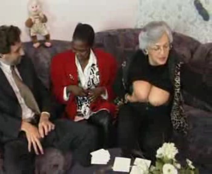 В возрасте, но от секса не откажутся