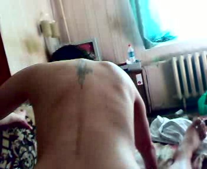 Люблю на член сверху!