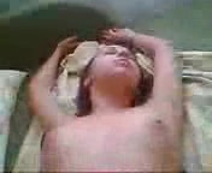 Трахаю Маринку кончил на живот