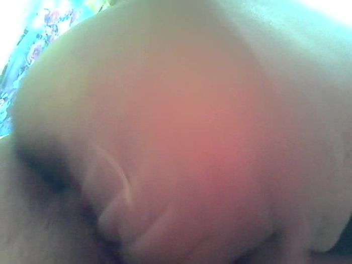 вафля себя дрочит