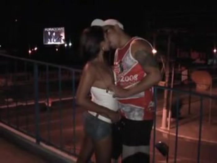 Трахнулись на мосту