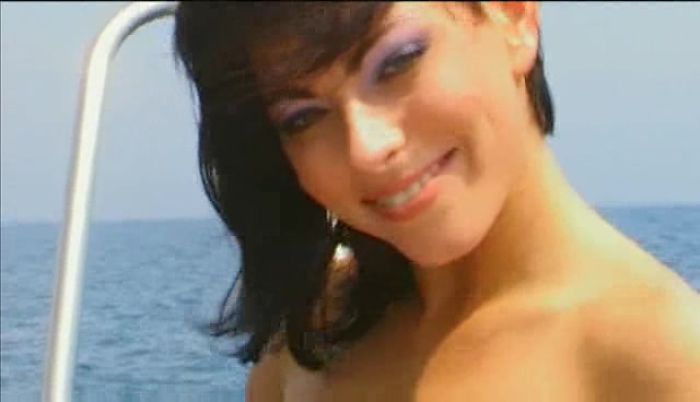 She Enjoys The Boat While Getting Fucked!